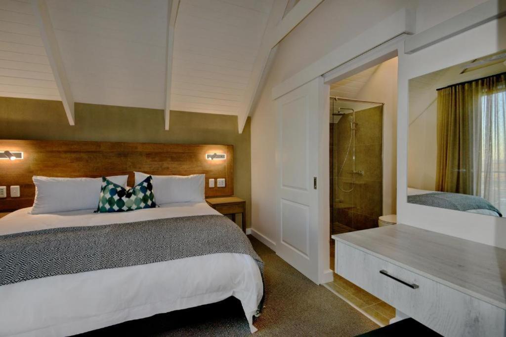 The Shark Bay Villas Langebaan Exterior foto